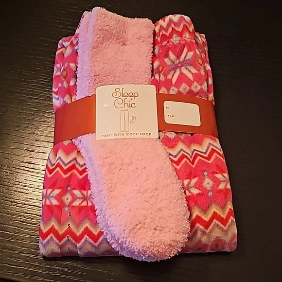 NWT Sleep Chic Cozy Sleep Pants & Socks ~ Pink Fairisle ~ Medium - Picture 3 of 4